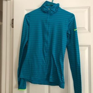 Nike fitted pullover